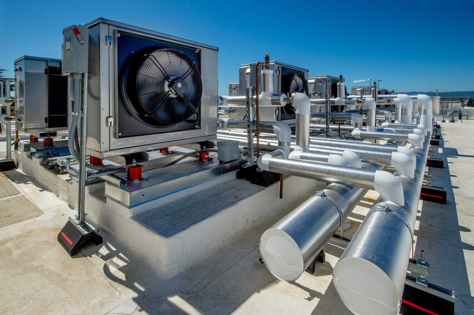 Diagnostic centres HVAC execution